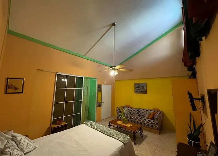 Shalom Suite 2, Manor Park